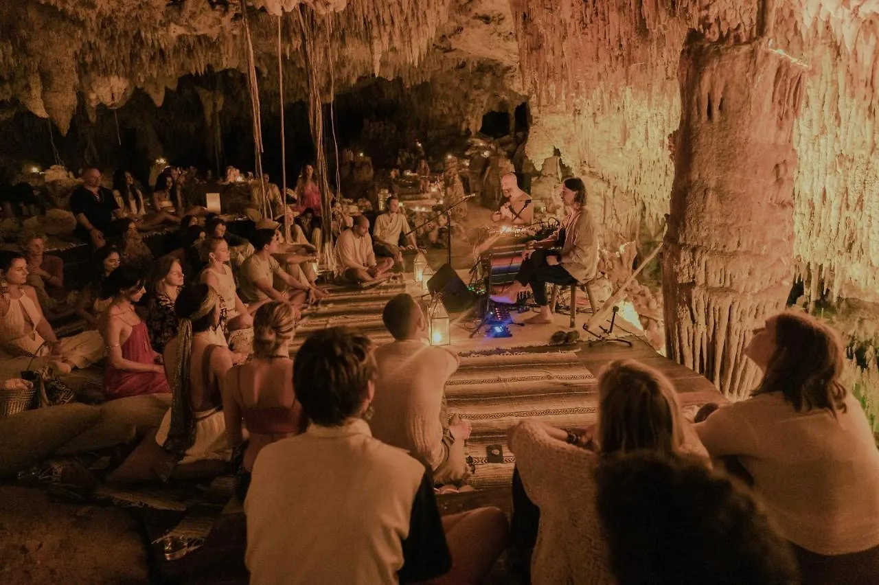 Naum - Secluded Villa With Private Cenote تولوم