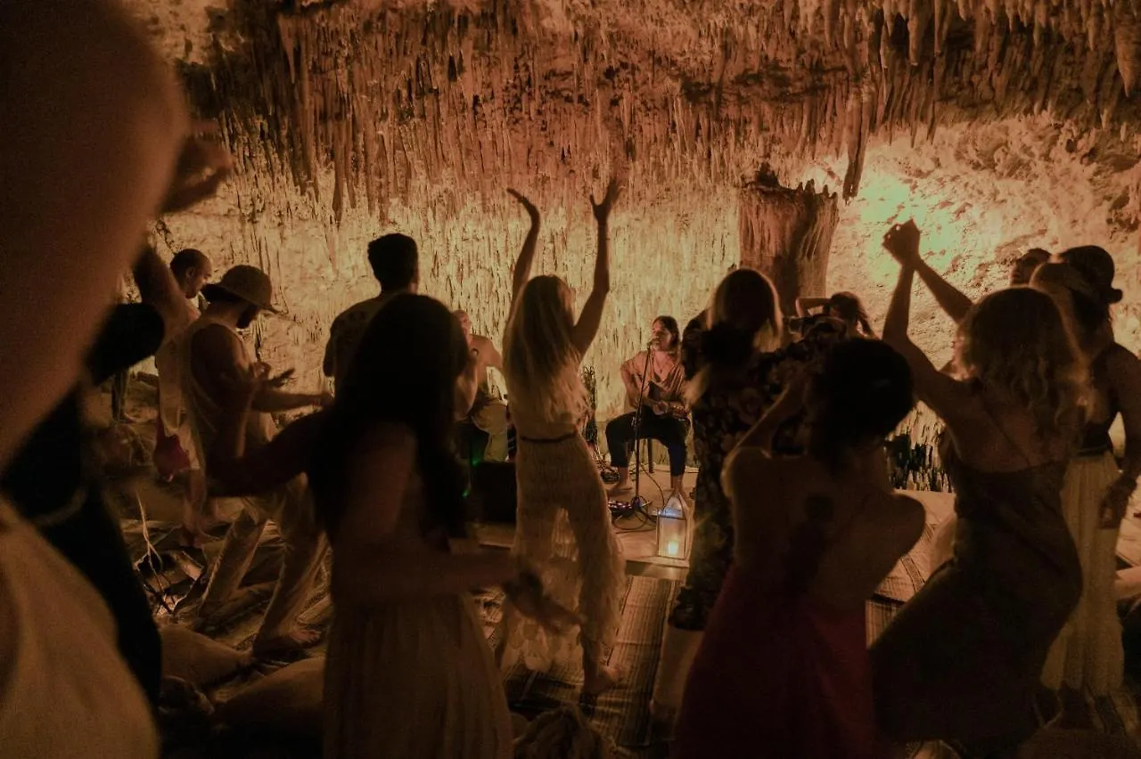 Naum - Secluded Villa With Private Cenote تولوم